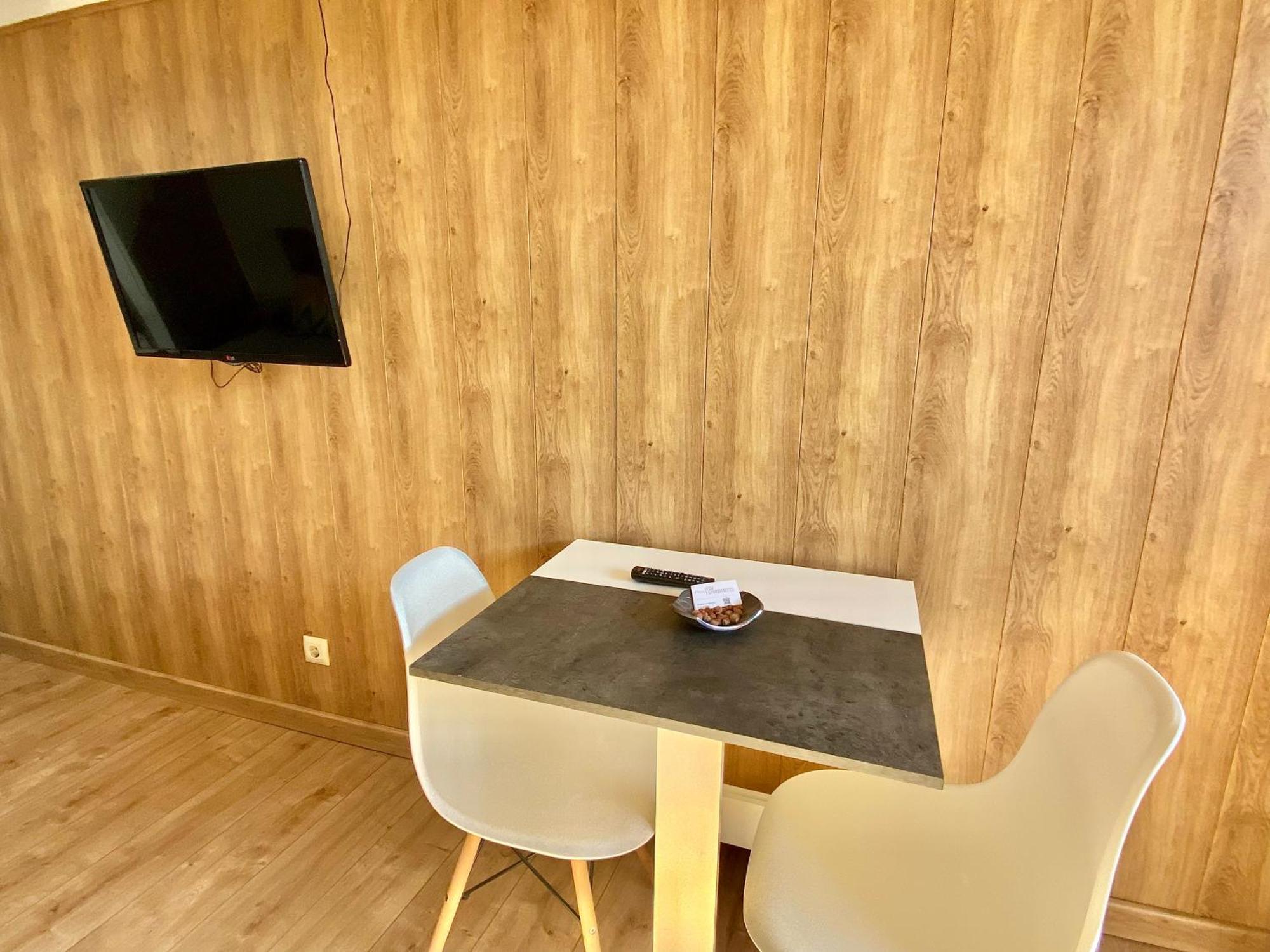 קורנודלה Apartament Corbatera Cim Apartaments מראה חיצוני תמונה